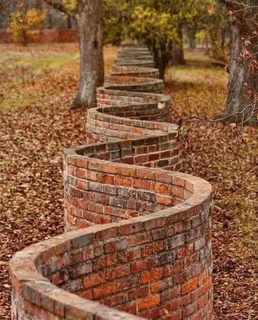 wavy Brick walls